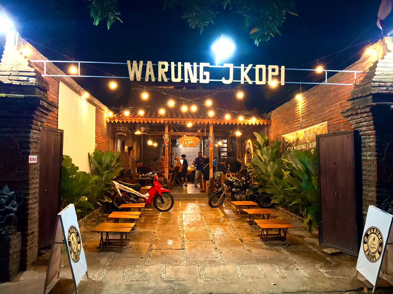 Warung Kopi di Jalan Ir Juanda: Saingan Rival Saat Citimall Datang